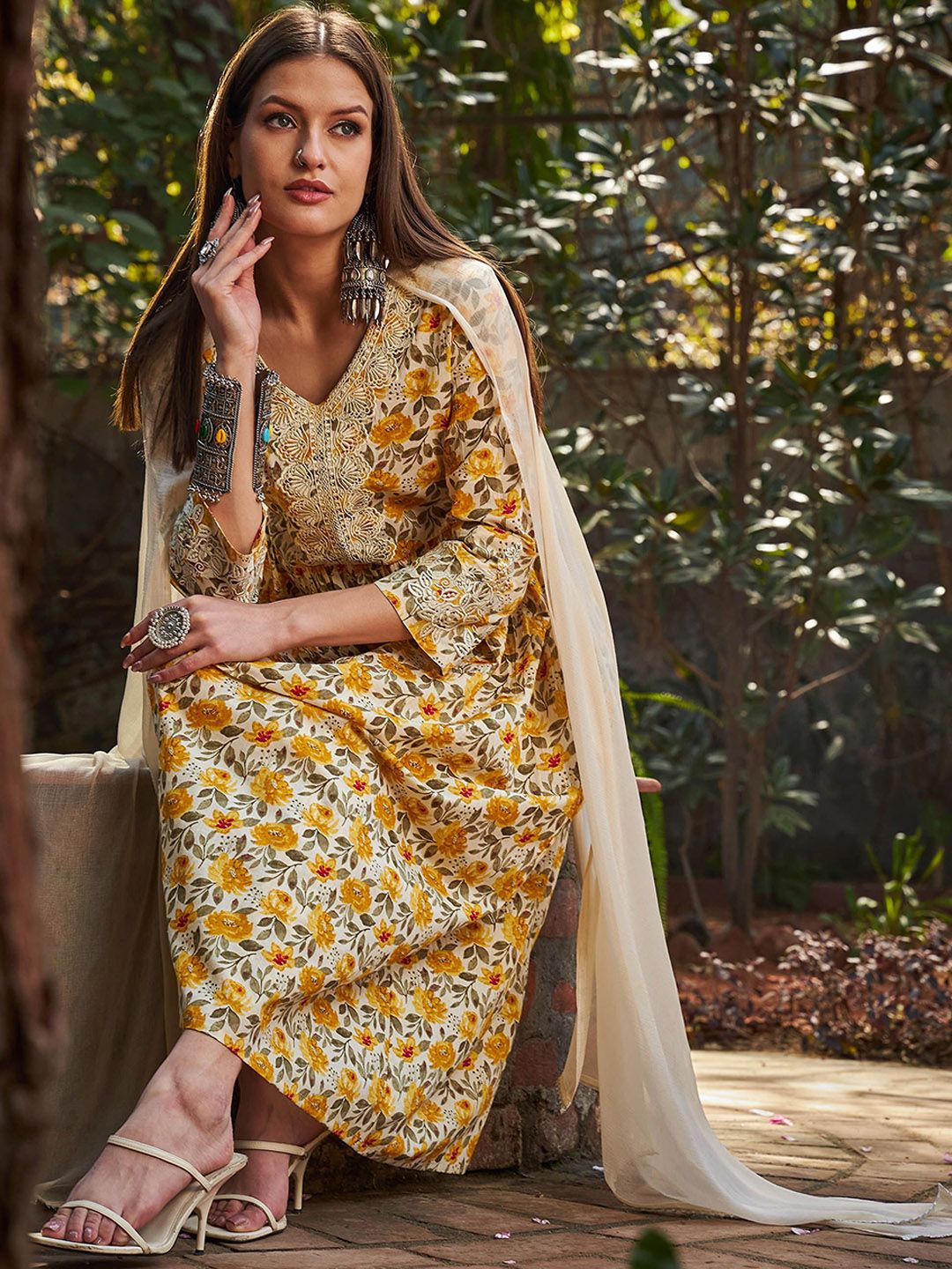 Floral Printed Thread Work Pure Cotton Kurta With Trousers & Dupatta