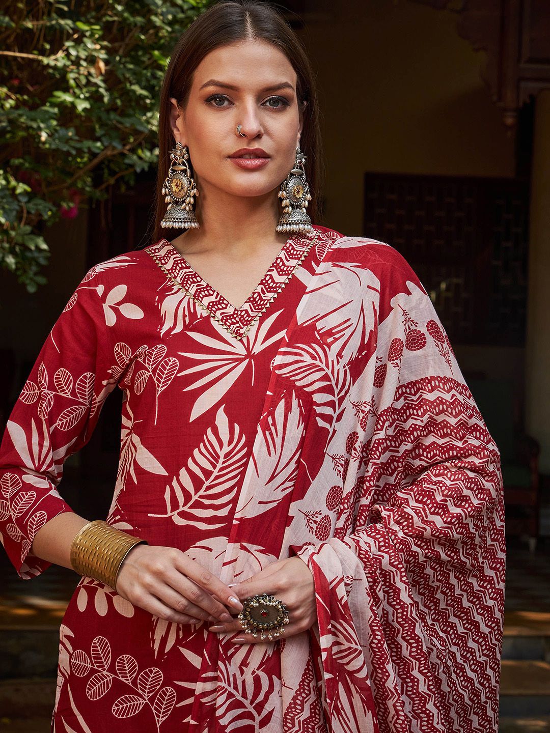 Floral Printed V-Neck Pure Cotton Straight Kurta With Trousers & Dupatta