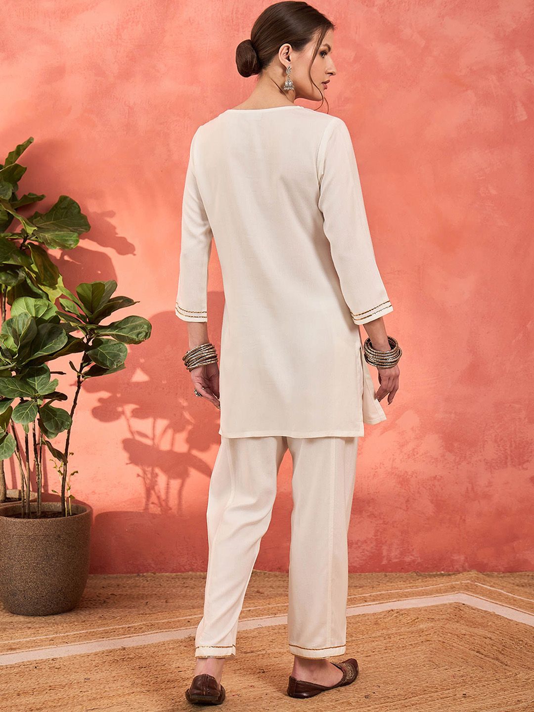 Floral Yoke Design Thread Work Notch Neck Short Kurti With Trousers