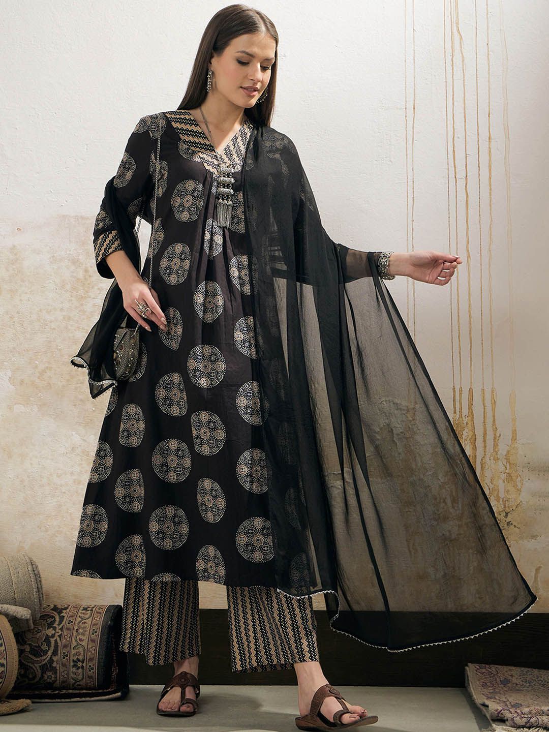 Geometric Printed V-Neck A-Line Pure Cotton Kurta With Palazzo & Dupatta