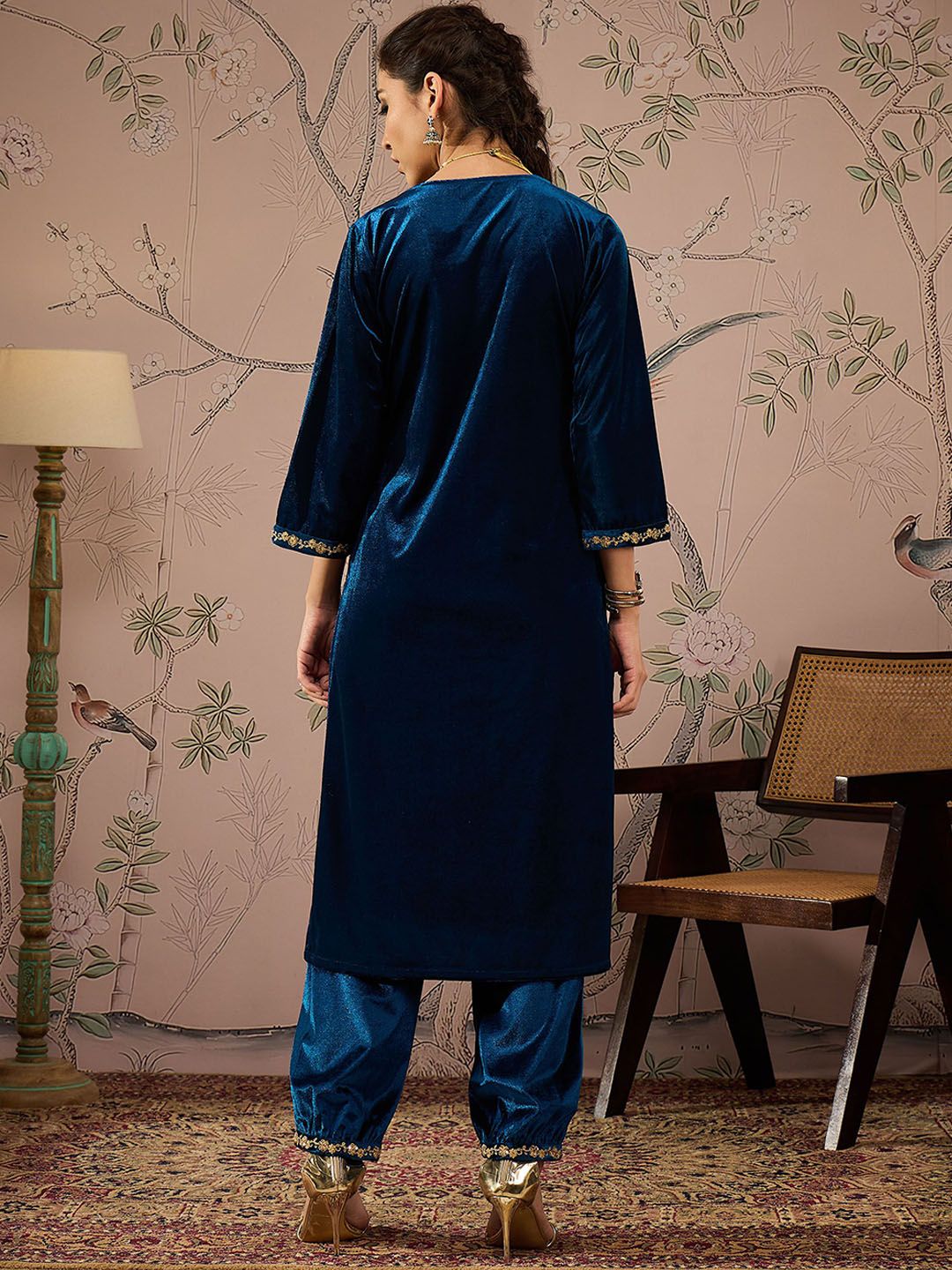 Square Neck Three-Quarter Sleeves Regular Thread Work Velvet Kurta