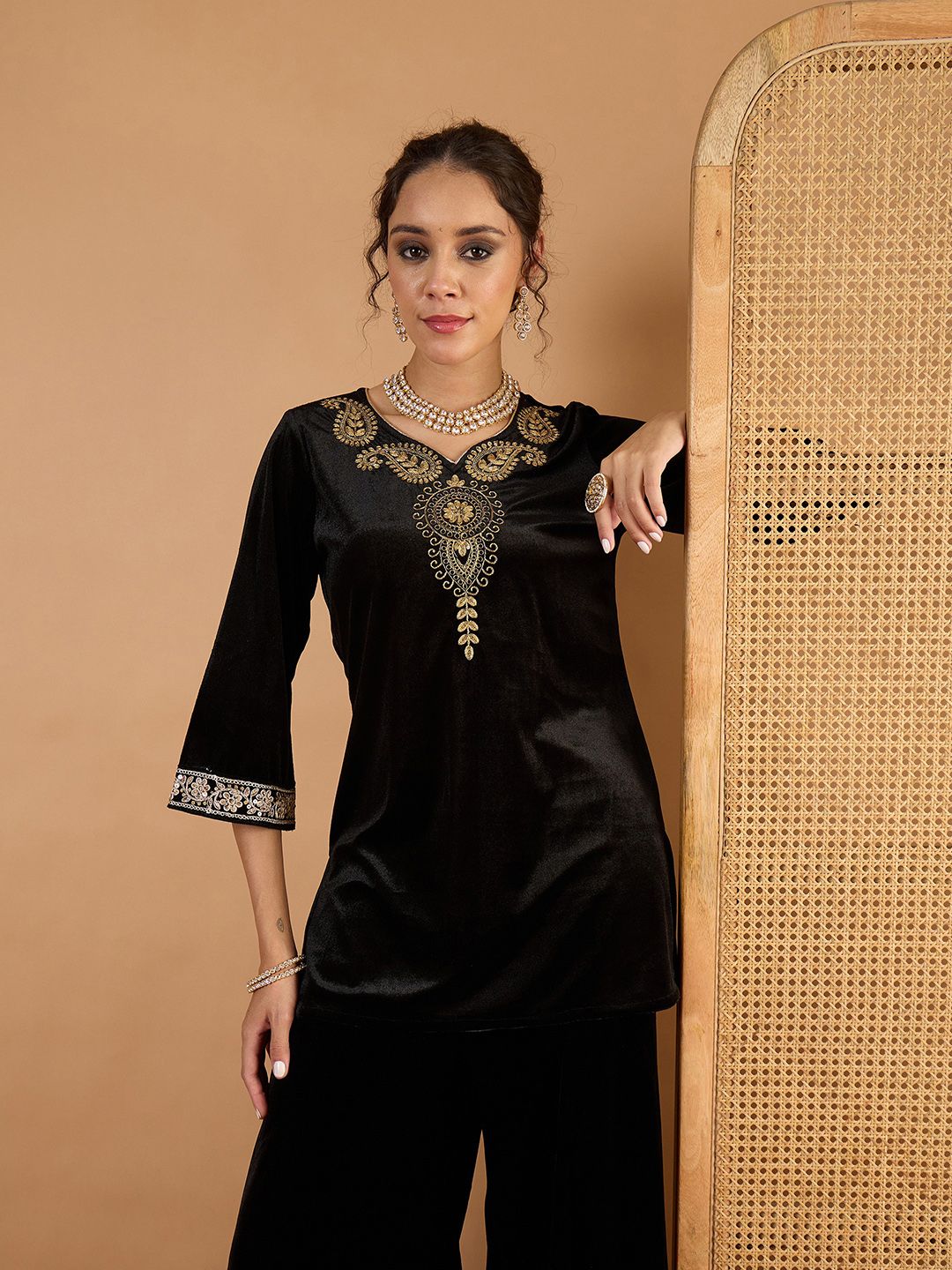 Women Ethnic Motifs Embroidered Kurta with Palazzo