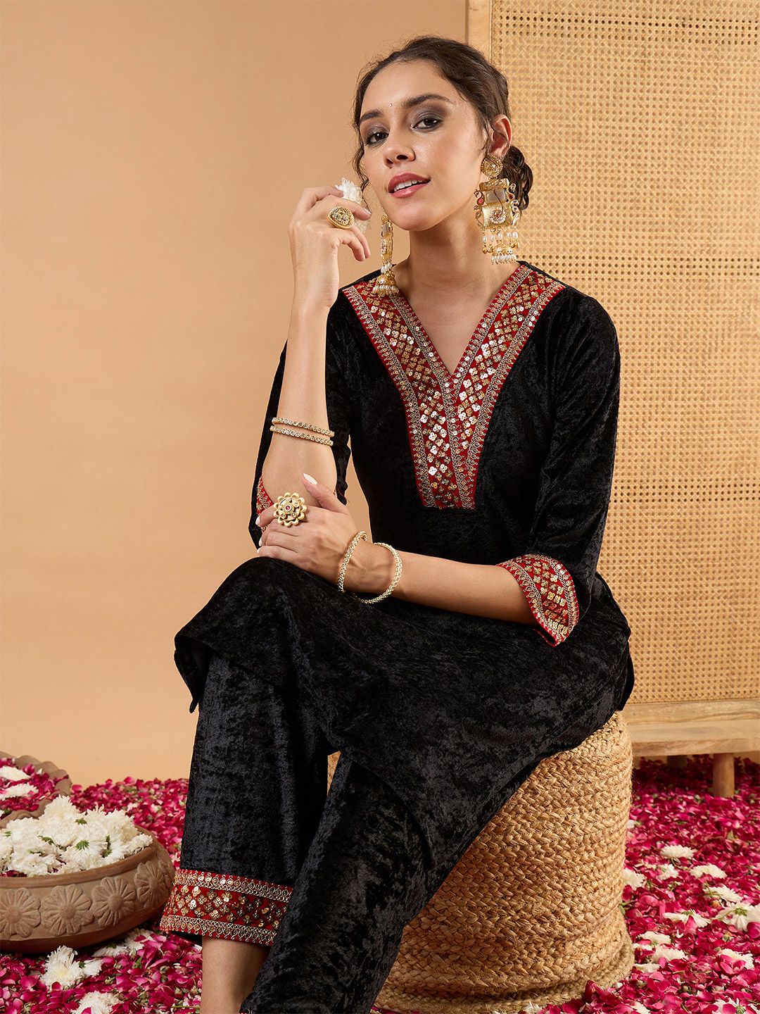 Women Ethnic Motifs Embroidered Kurta with Palazzo