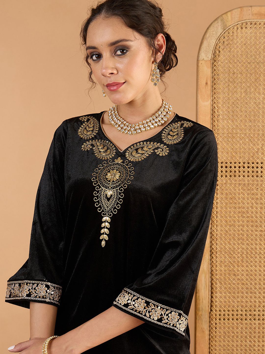 Women Ethnic Motifs Embroidered Kurta with Palazzo