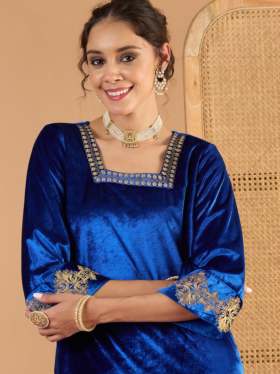 Women Ethnic Motifs Embroidered Kurta with Palazzo