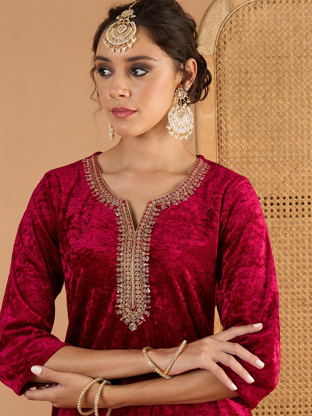 Women Ethnic Motifs Embroidered Kurta with Palazzo