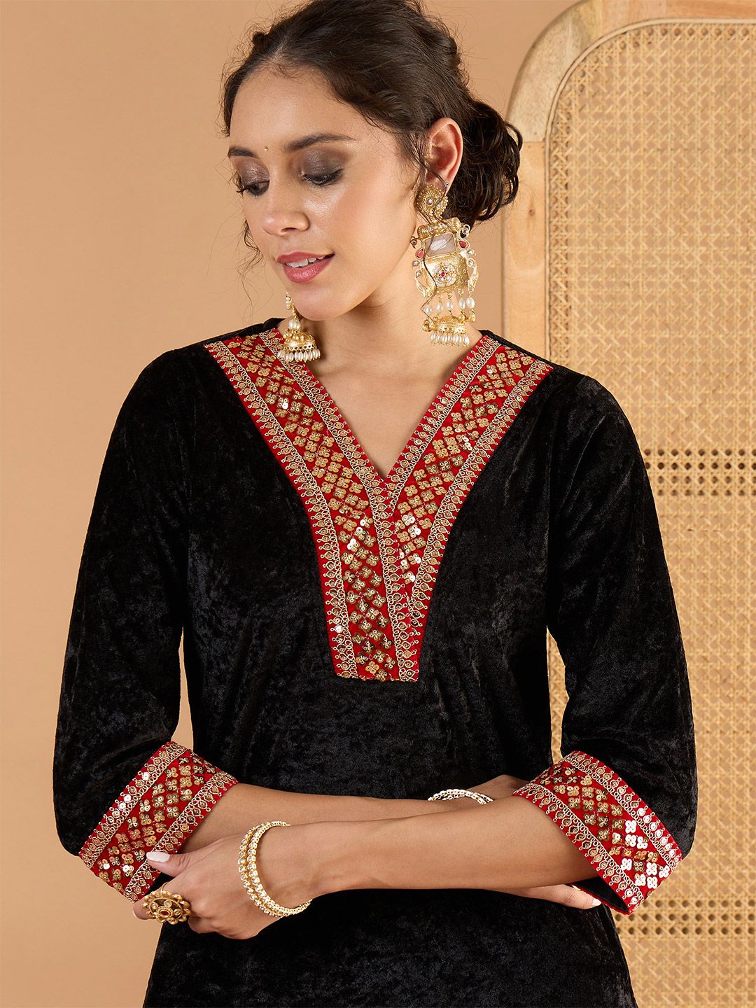 Women Ethnic Motifs Embroidered Kurta with Palazzo