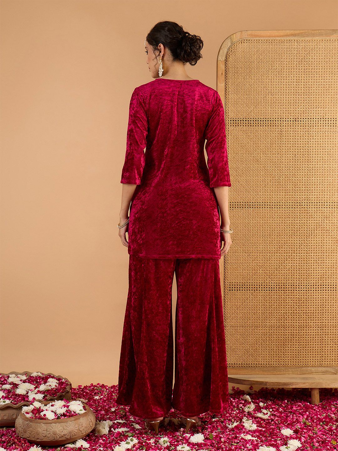 Women Ethnic Motifs Embroidered Kurta with Palazzo