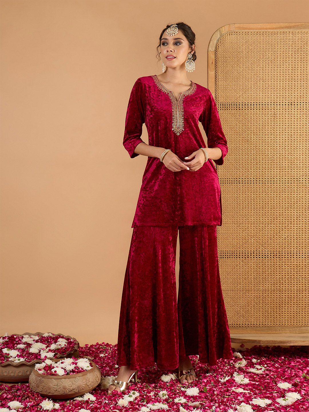 Women Ethnic Motifs Embroidered Kurta with Palazzo