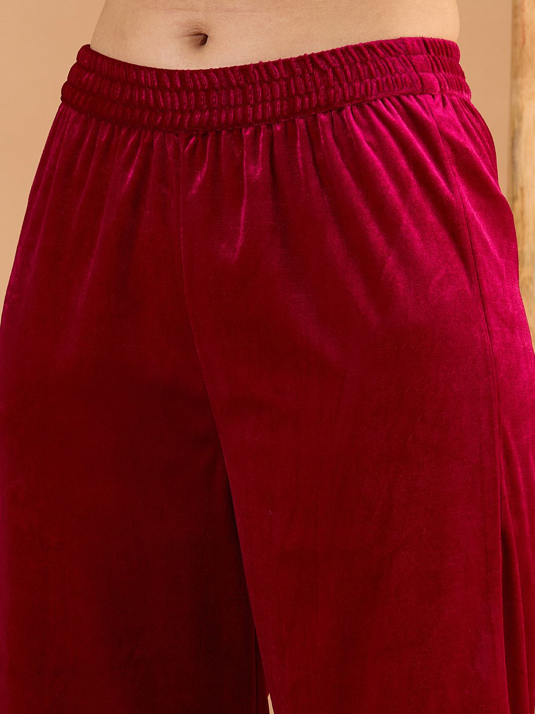 Women Ethnic Motifs Embroidered Kurta with Trousers