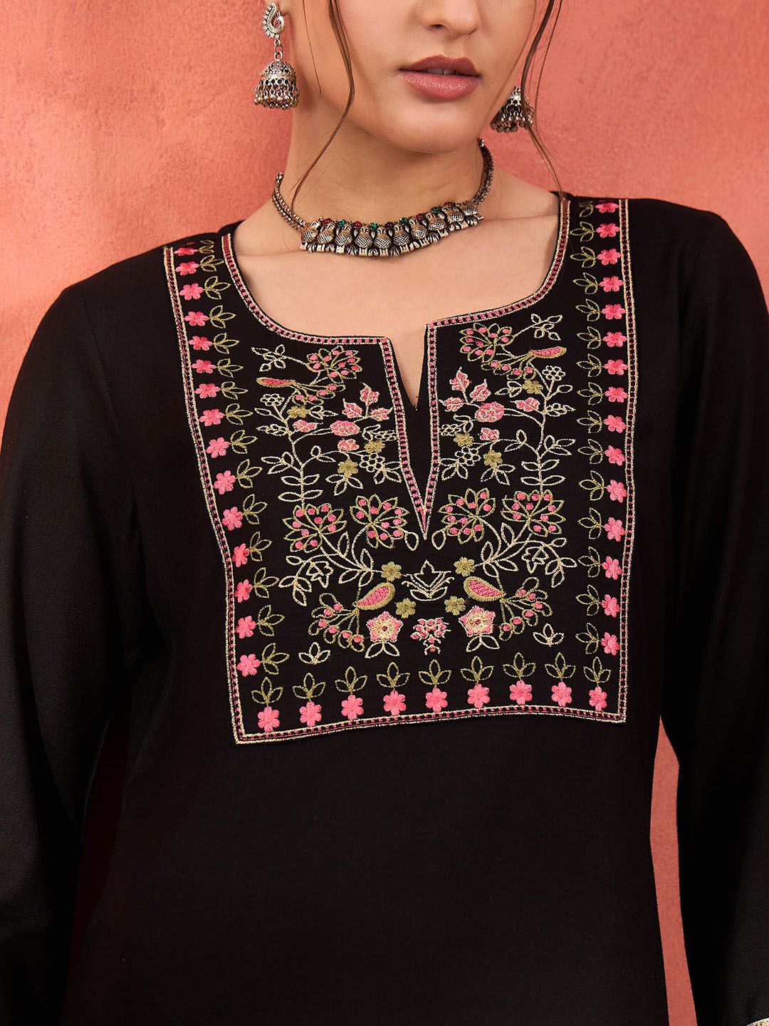 Women Floral Embroidered V-Neck Kurta with Salwar