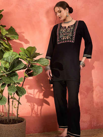 Women Floral Embroidered V-Neck Kurta with Salwar