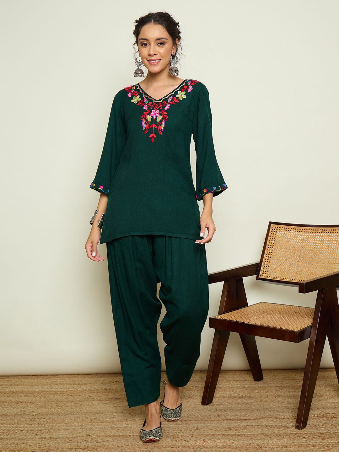 Women Floral Embroidered Wollen Kurta with Patiala