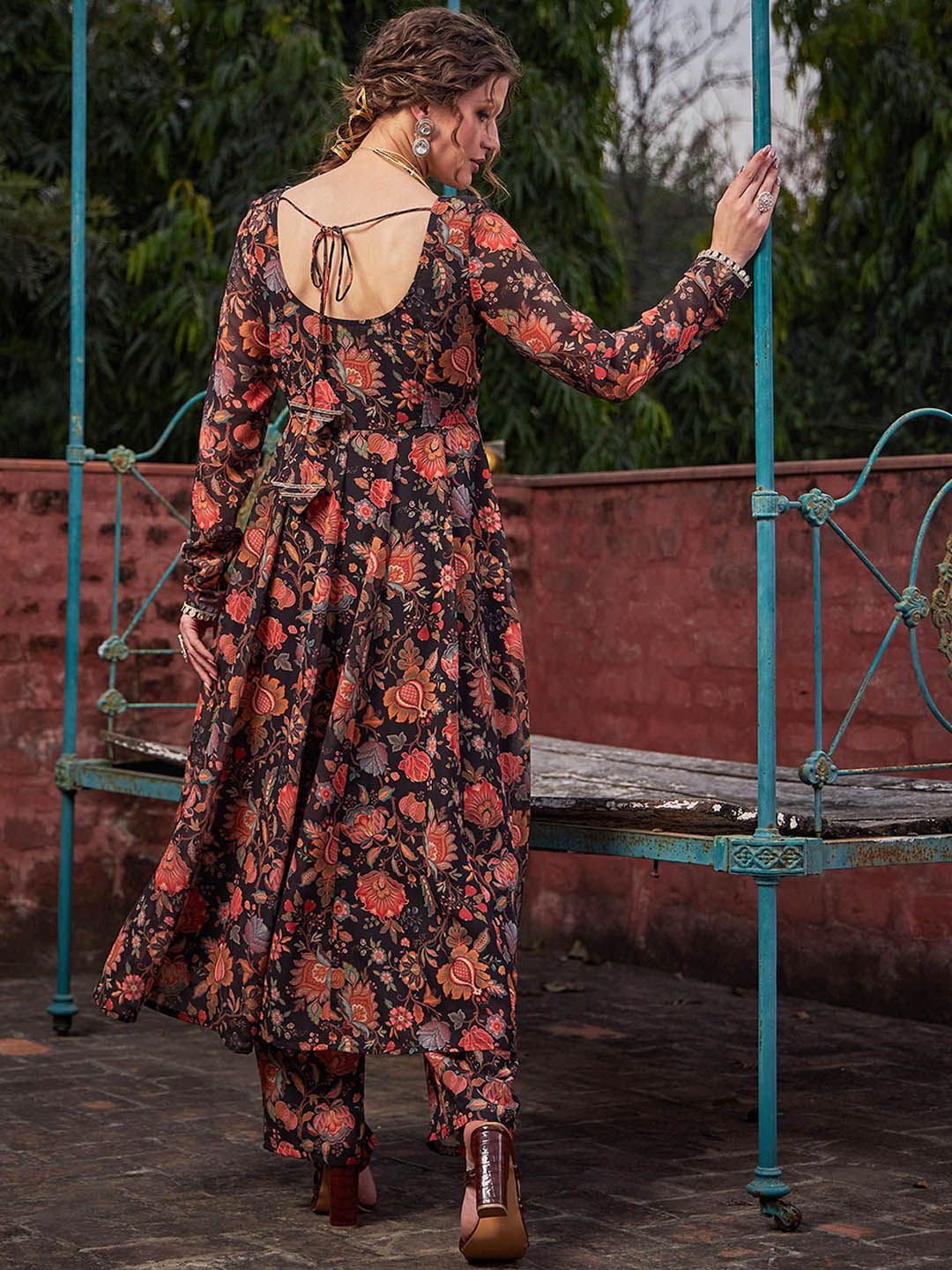 Women Floral Printed Kurta with Palazzos
