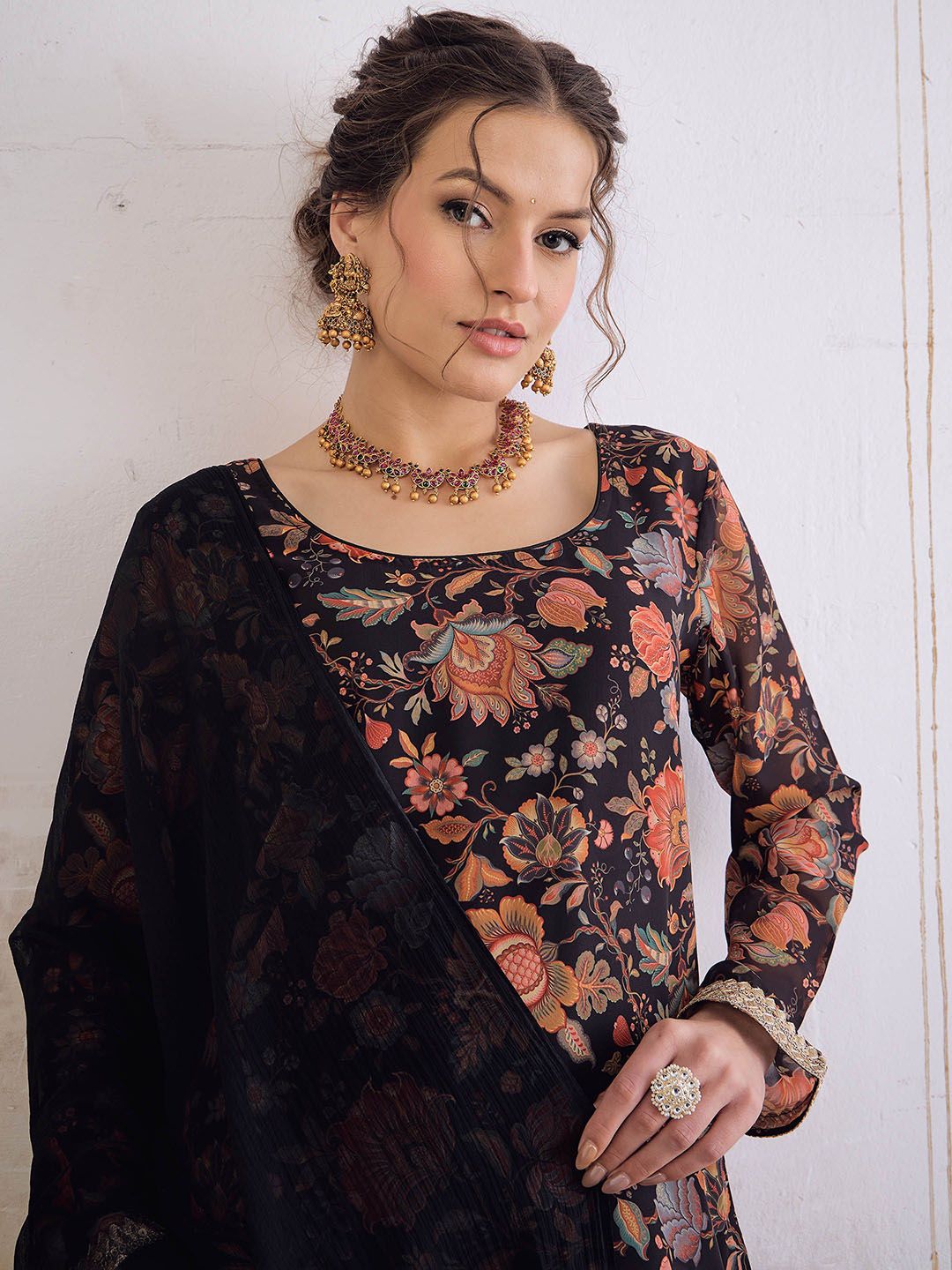 Women Printed Kurta with Palazzos & With Dupatta