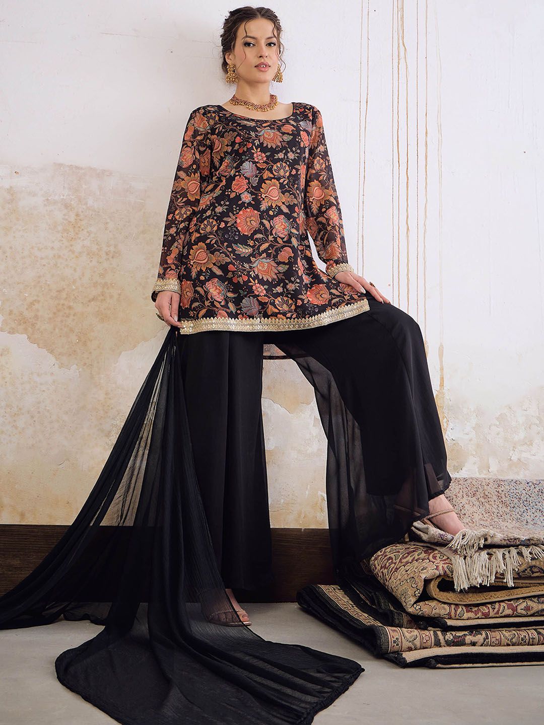 Women Printed Kurta with Palazzos & With Dupatta