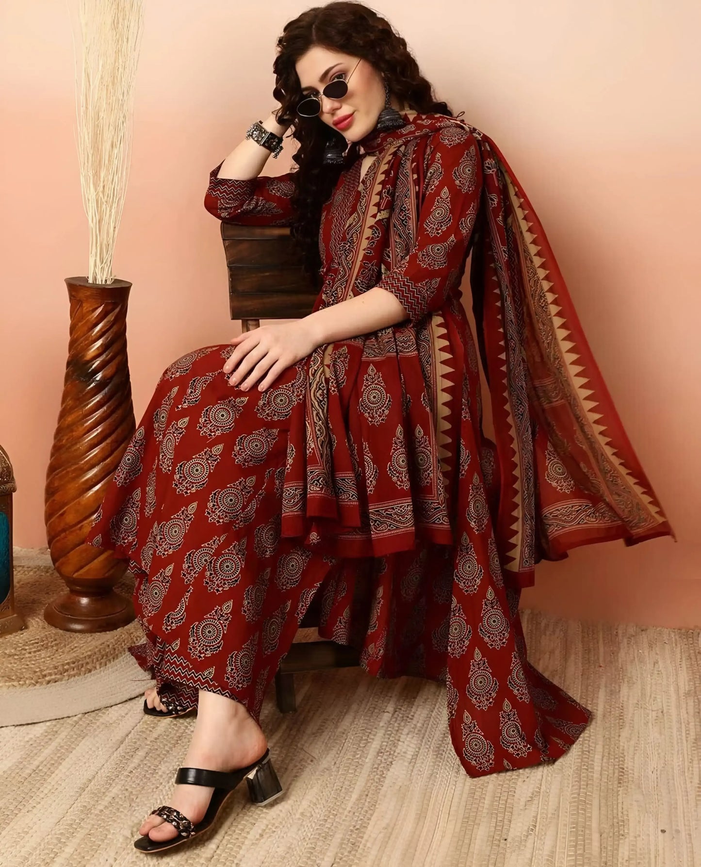 Oumad Floral Print Kurta, Palazzo & Dupatta Set