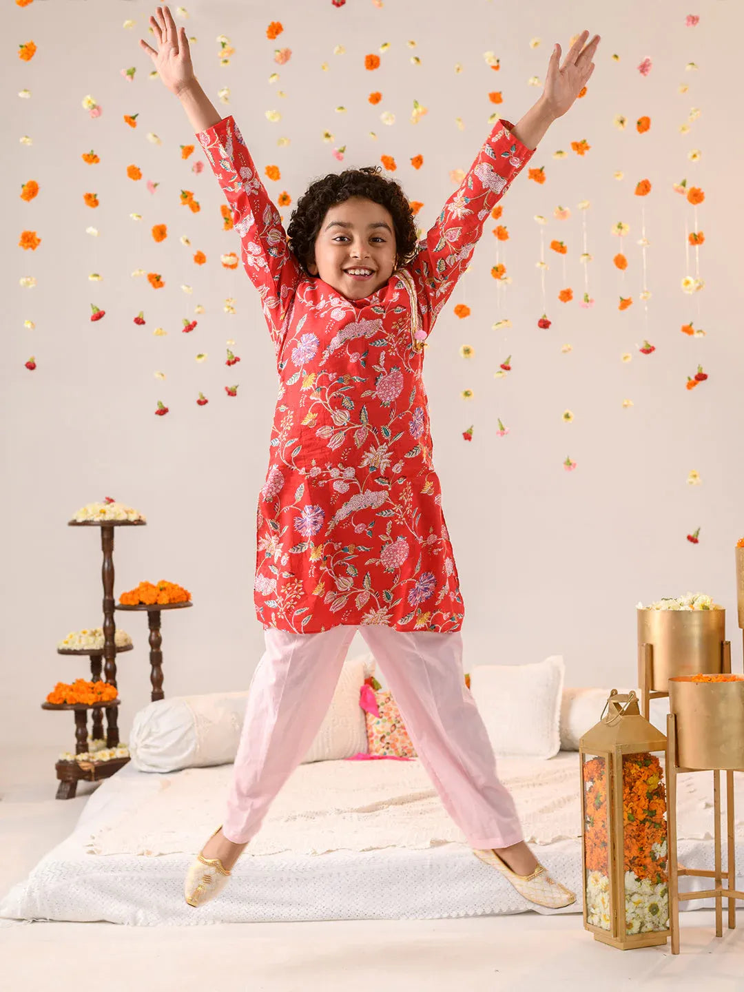 Boys Floral Printed Regular Pure Cotton Kurta With Pyjamas