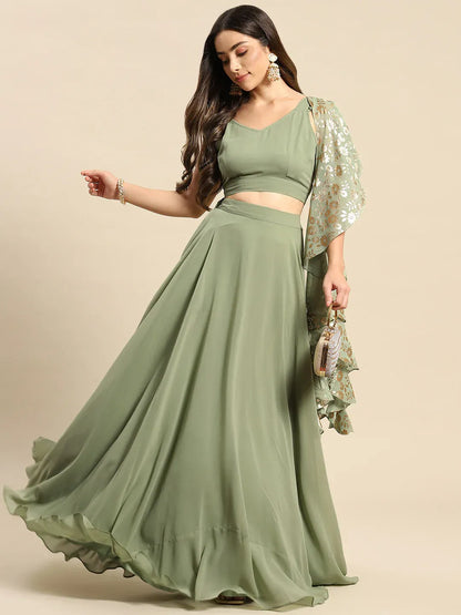 Flared skirt with crop top in Pastel Colors