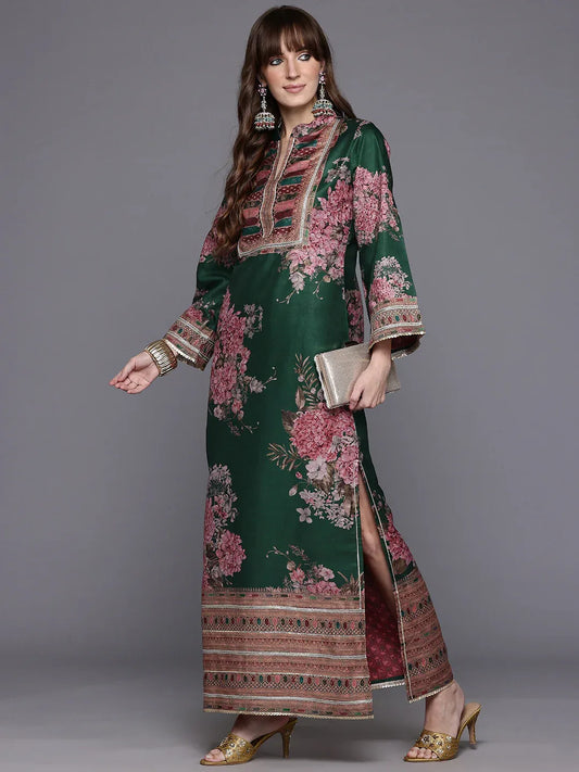 Women Green Floral Printed Sequinned Floral Kurta