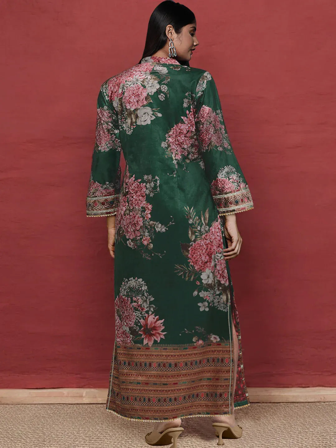 Plus Size Floral Printed Mandarin Collar Sequinned Silk Kurta