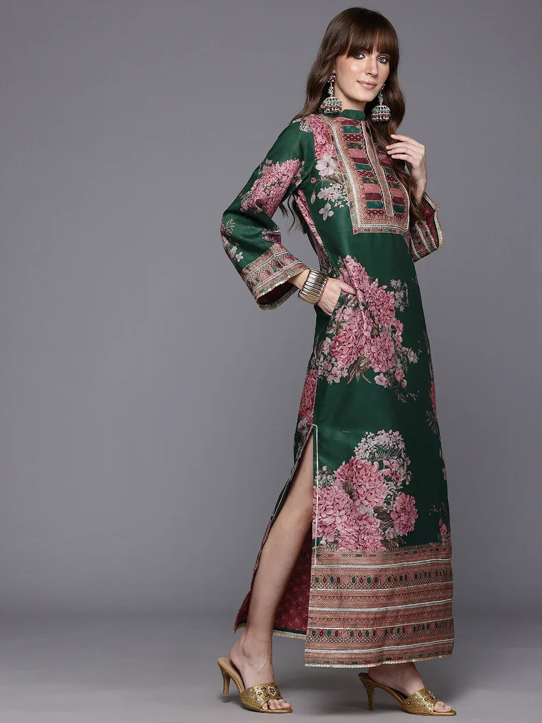 Women Green Floral Printed Sequinned Floral Kurta