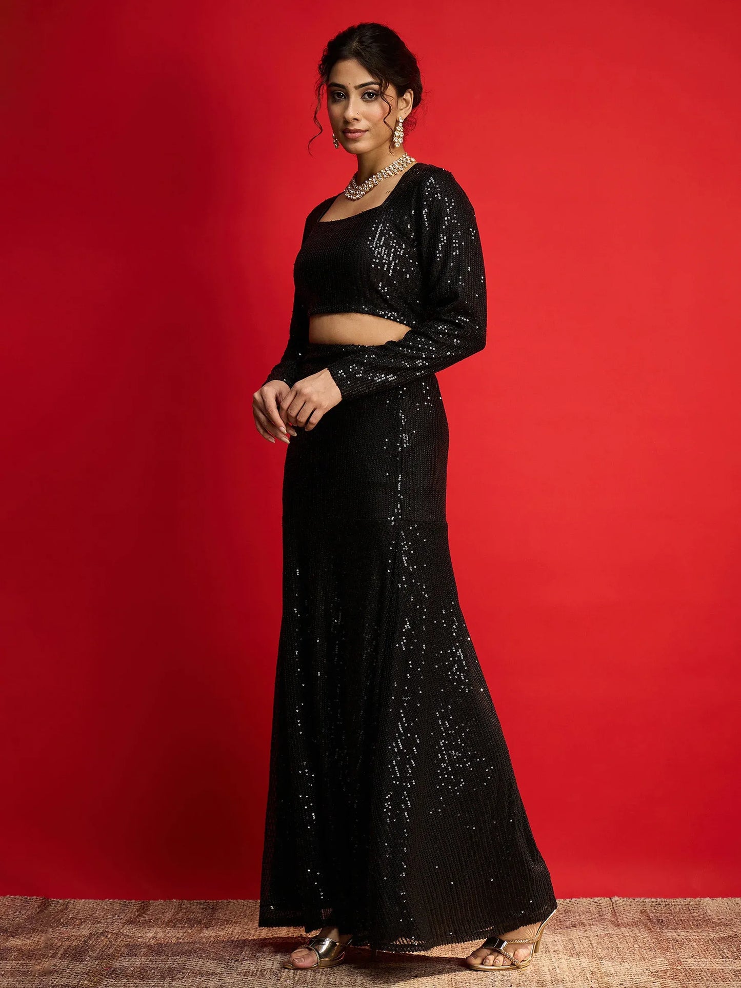 Women Metallic Shine Sequins Crop Top With Fish Cut Skirt