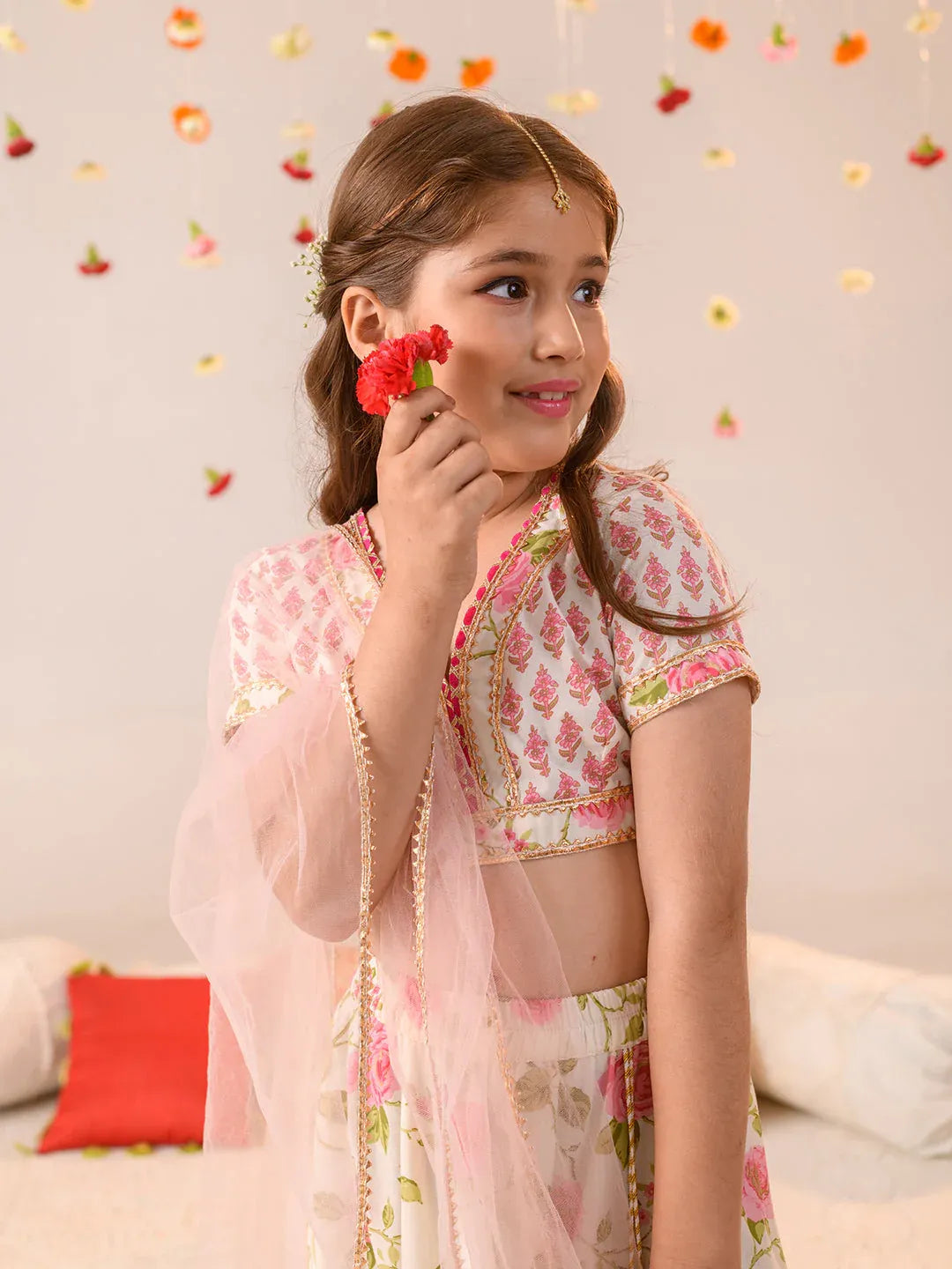 Girls Off white & Pink foil Printed Cotton Flared Lehenga & Blouse with dupatta