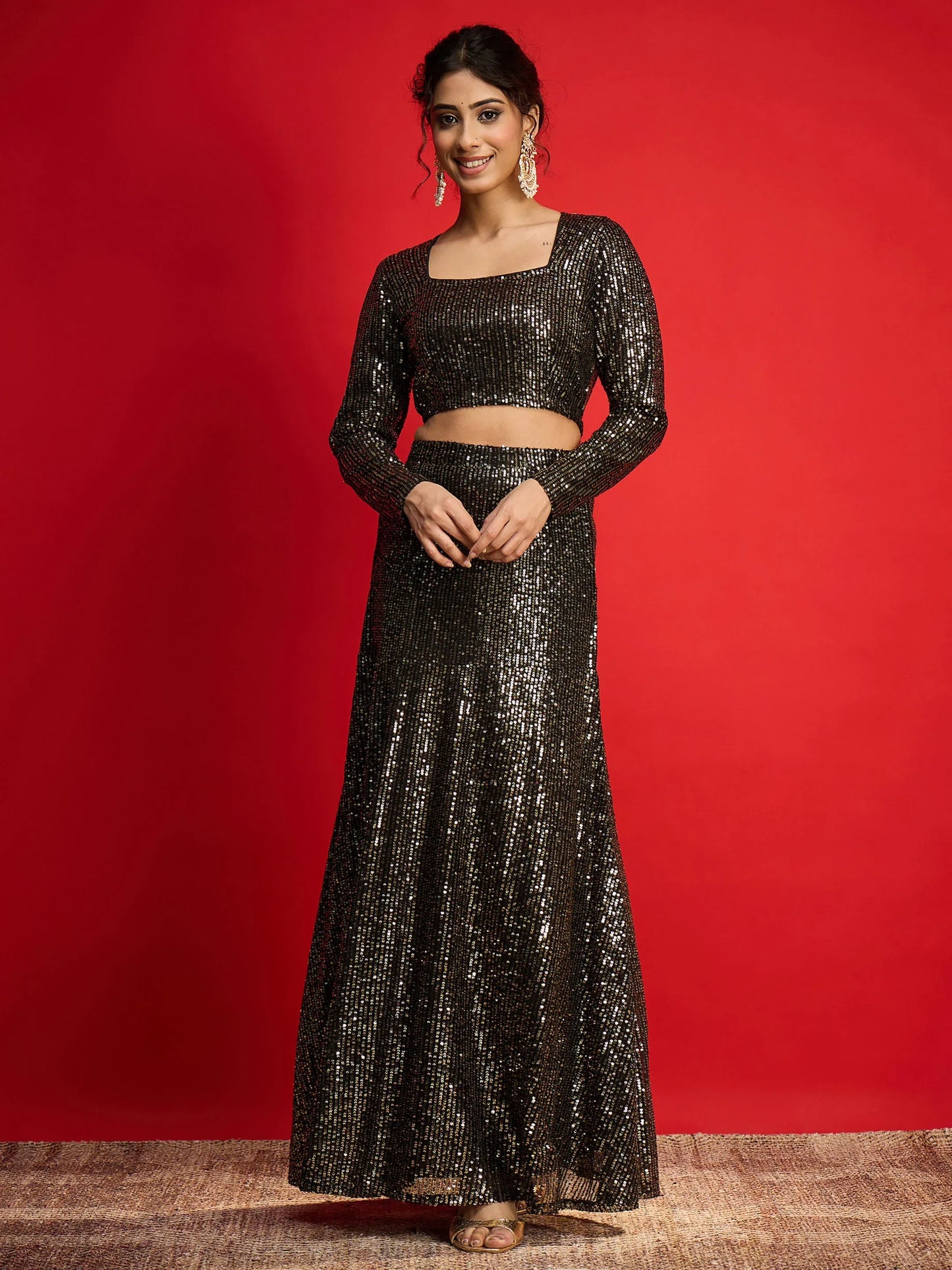 Women Metallic Shine Sequins Crop Top With Fish Cut Skirt