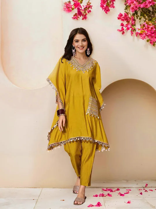 Women Embellished Tunic With Trousers Co-Ords