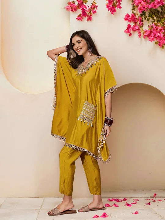 Women Embellished Tunic With Trousers Co-Ords