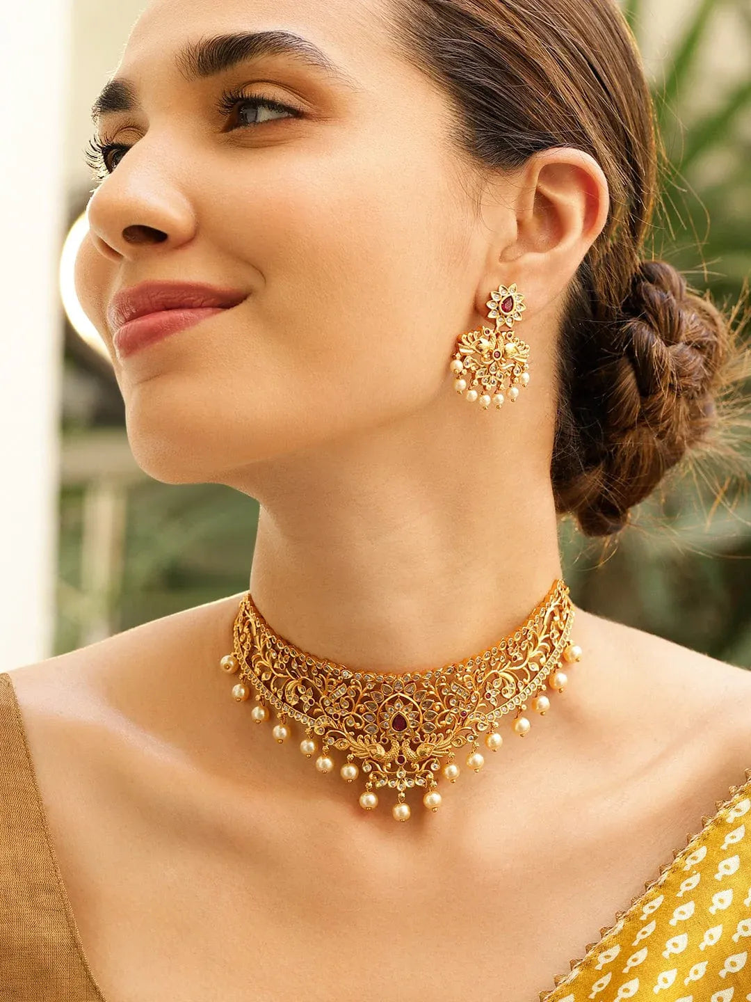Captivating Red Gold Plated Choker Set