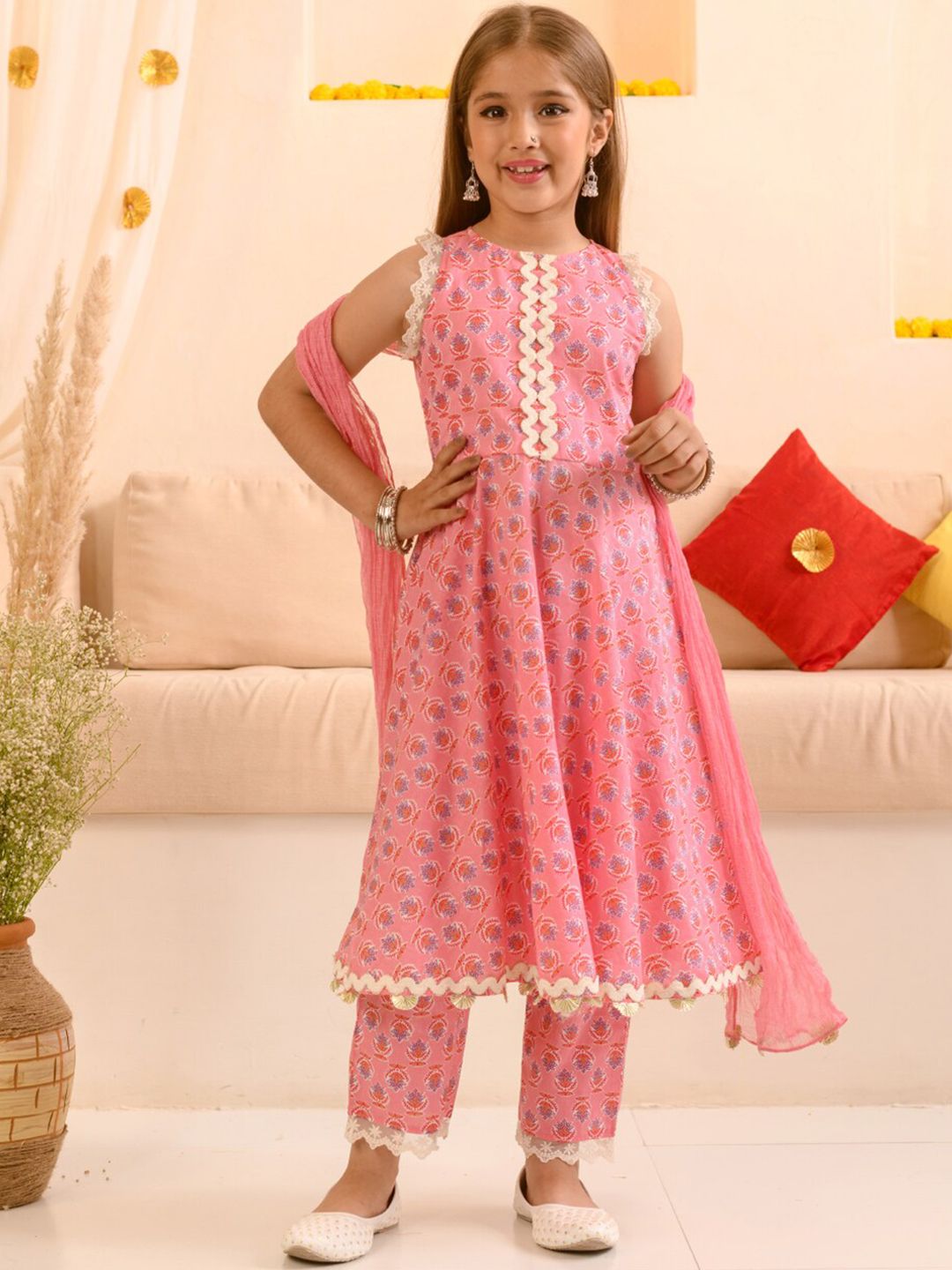 Girls Ethnic Motifs Printed Pure Cotton Kurta With Trousers & With Dupatta