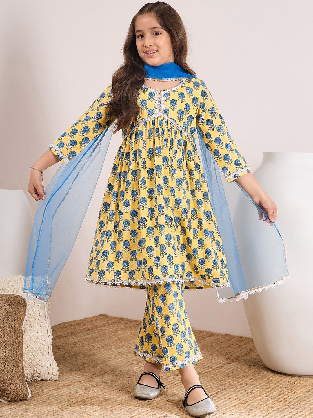 Girls Floral Printed Empire A-Line Pure Cotton Kurta with Trousers & Dupatta