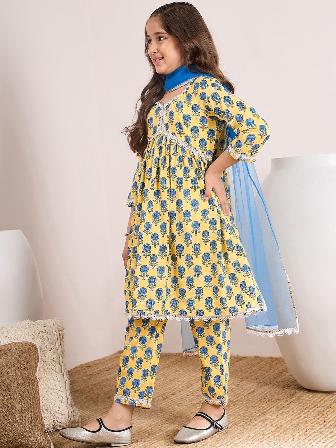 Girls Floral Printed Empire A-Line Pure Cotton Kurta with Trousers & Dupatta