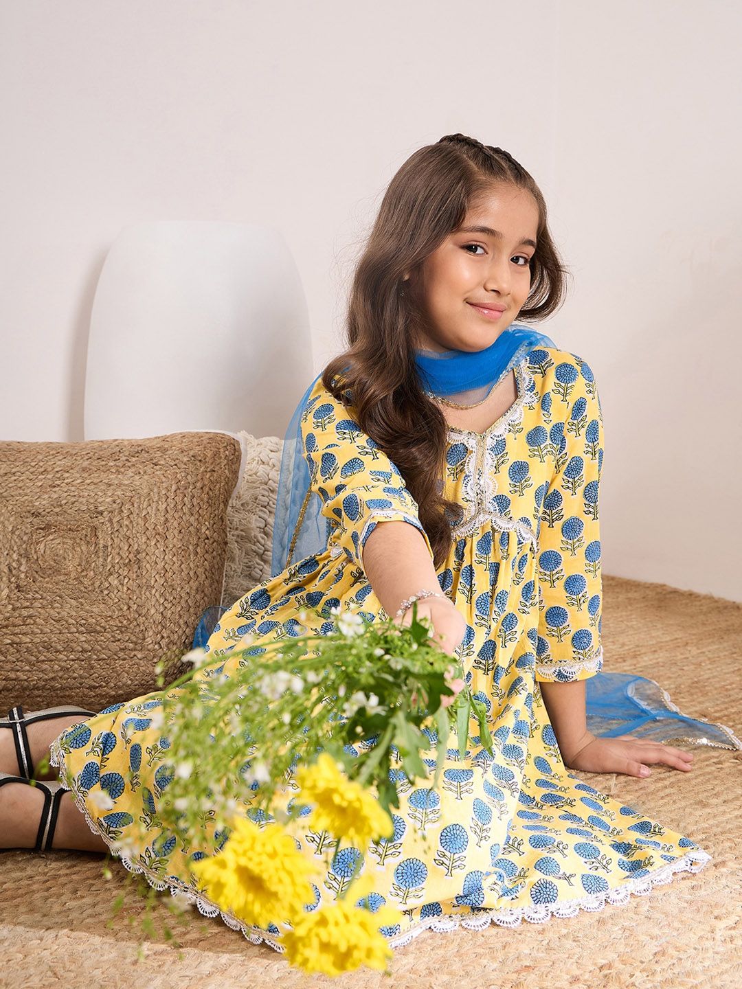 Girls Floral Printed Empire A-Line Pure Cotton Kurta with Trousers & Dupatta