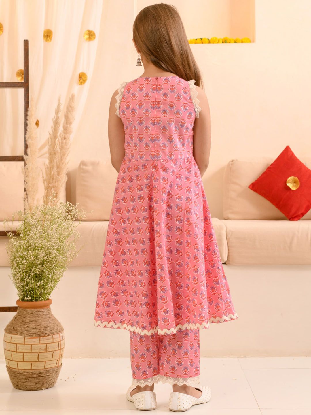 Girls Floral Printed Pure Cotton Kurta with Trousers & With Dupatta