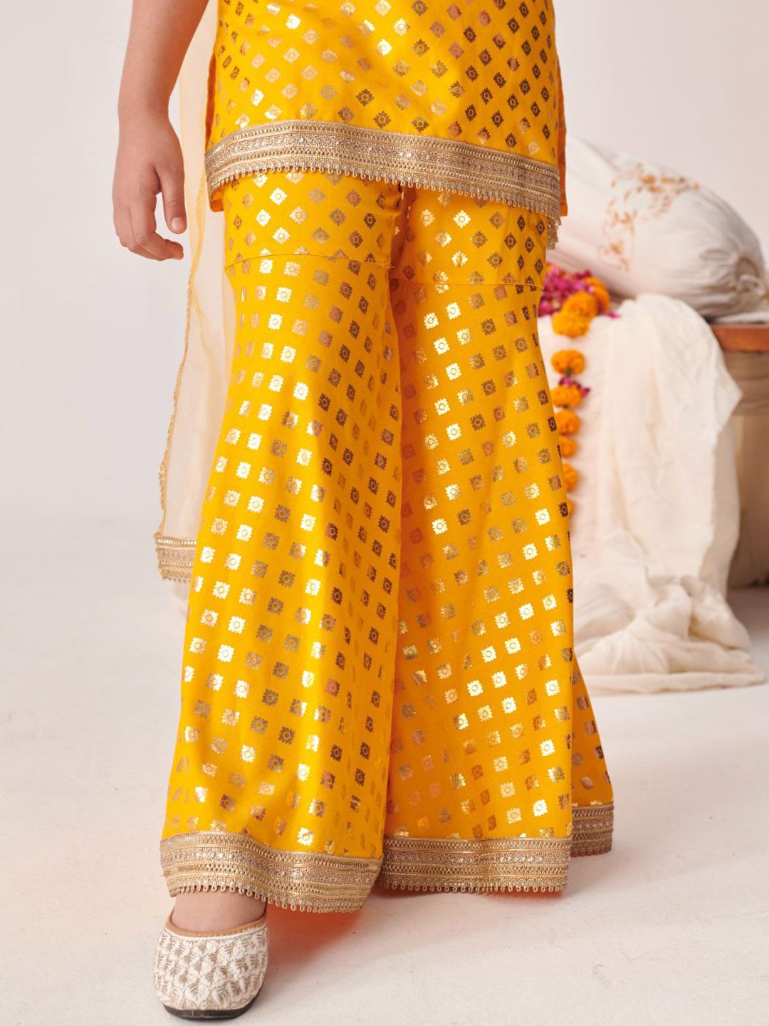 Girls Floral Printed Regular Gotta Patti Kurta Sharara With Dupatta