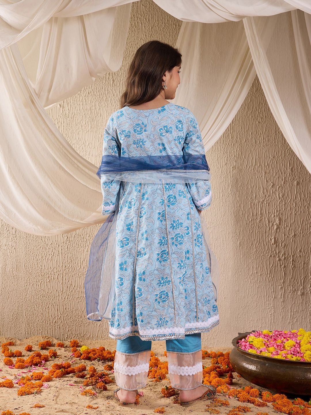 Girls Floral Printed Regular Kurta with Pyjamas & With Dupatta