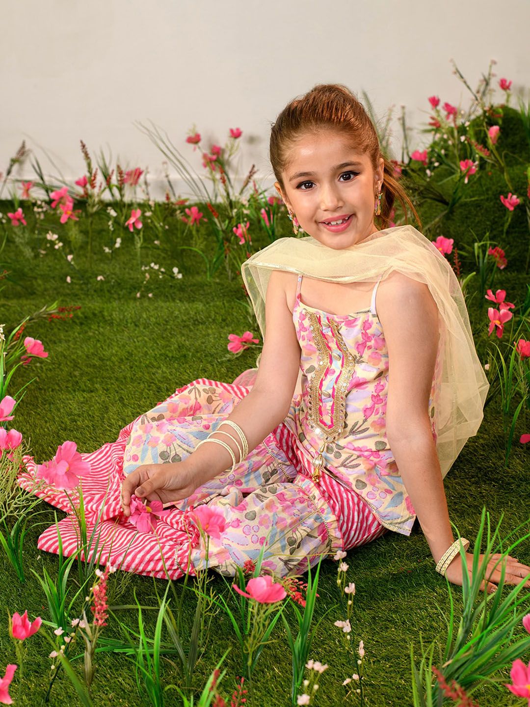 Girls Floral Printed Regular Pure Cotton Kurta with Sharara & Dupatta