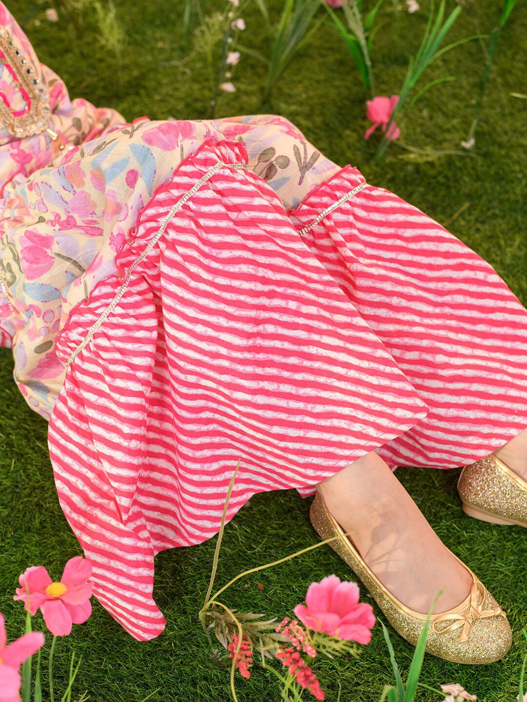 Girls Floral Printed Regular Pure Cotton Kurta with Sharara & Dupatta