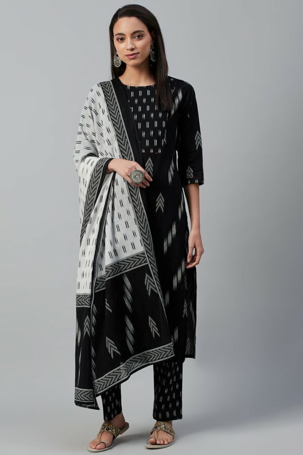 Yuris Women Black & White Pure Cotton Printed Kurta with Trousers & Dupatta