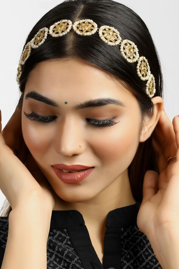 KARATCART Women Gold-Plated Kundan-Studded Handcrafted Head Chain