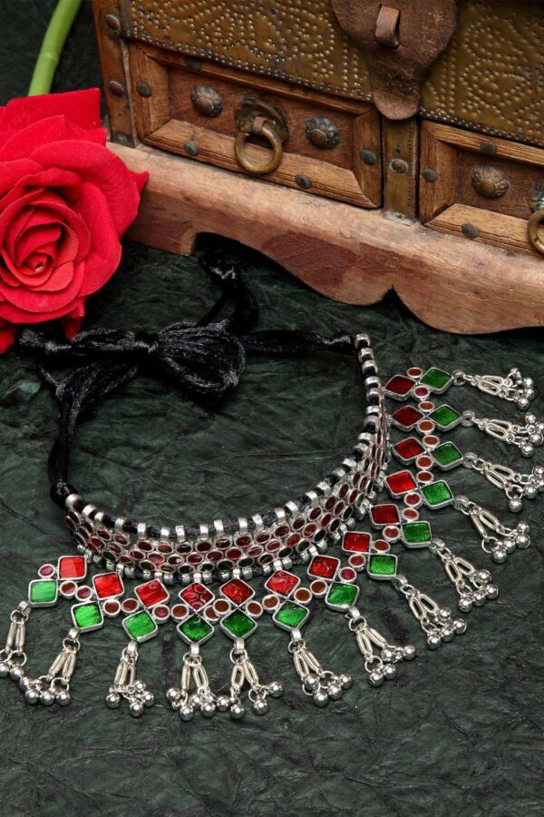 Moedbuille Women Silver & Red Meenakari Silver Plated Oxidised Choker Necklace