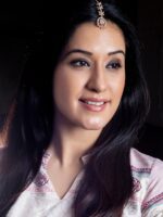 Rubans Women Rose Gold-Plated Zircon Studded Handcrafted Maang Tikka - Image 4