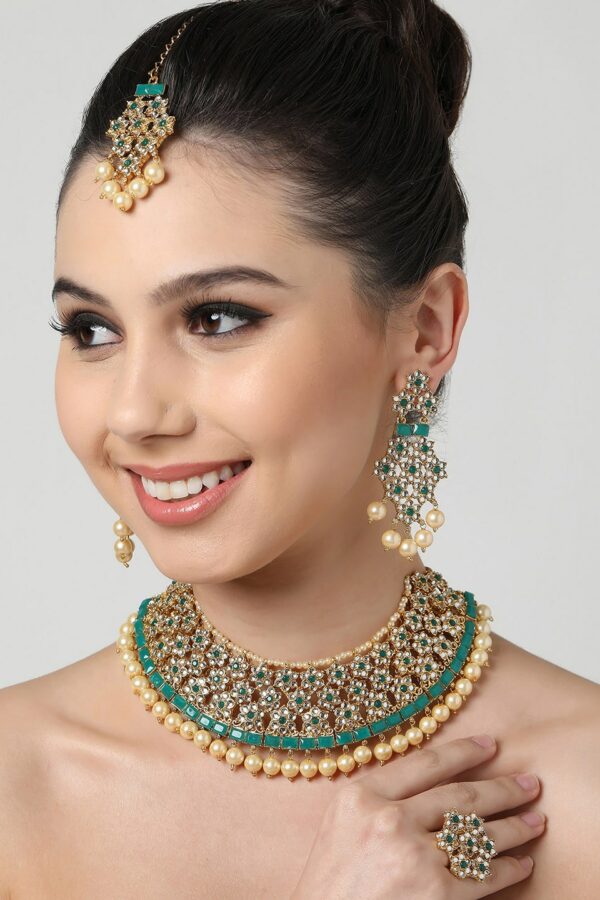 Zaveri Pearls Gold-Plated Green & White Kundan-Studded & Beaded Jewellery Set