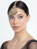 Zaveri Pearls Green & Off-White Gold-Plated Kundan-Studded & Beaded Maang Tika