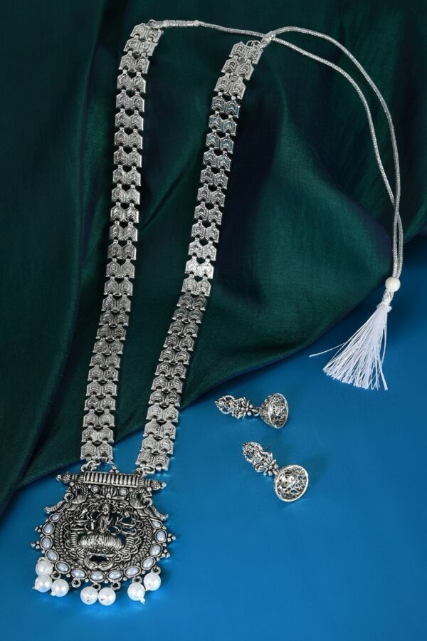 Zaveri Pearls Silver-Plated Oxidised Jewellery Set