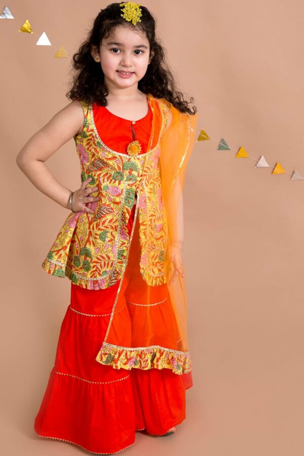 pspeaches Girls Yellow Floral Printed Pure Cotton Kurti with Sharara & With Dupatta