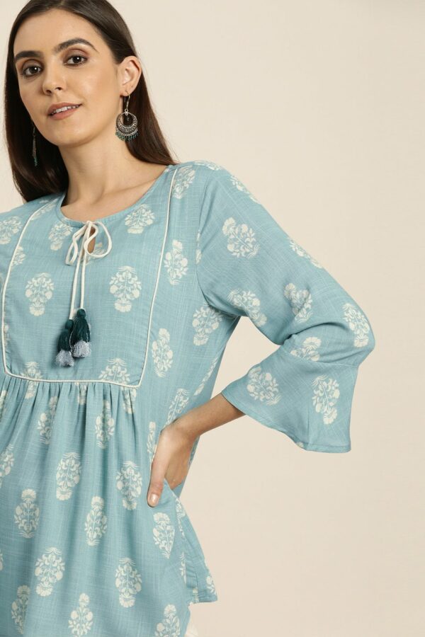 all about you Women Blue & White Printed Kurti